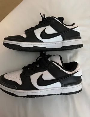 Nike Dunk Low thumbnail 1