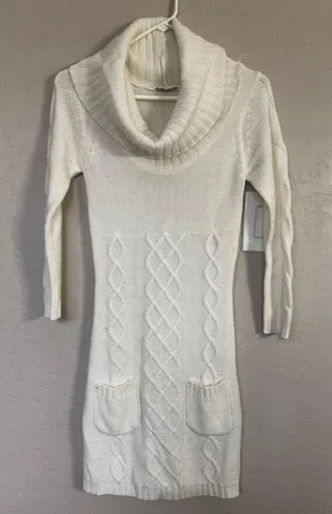 Sweater thumbnail 1