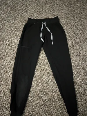 FIGS Scrub Pants thumbnail 1