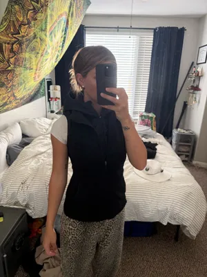 Black Lululemon Puffer Vest thumbnail 4
