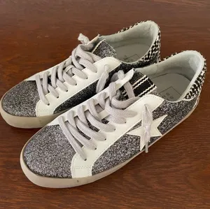 Glitter sneakers women’s size 6 Silver thumbnail 1