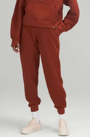 Lululemon Scuba High-Rise Jogger Sweatpants Date Brown Size 2 thumbnail 1