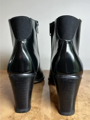 Hunt Club Victoria Black Leather Ankle Boots Chelsea Block Heel Italy Size 8.5 M thumbnail 3