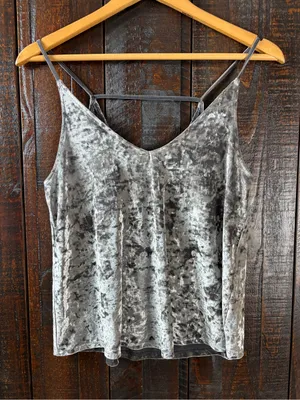 American Eagle Crushed Velvet V-Neck Tank Top Medium thumbnail 2