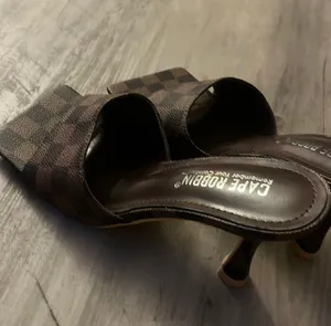 Heels Brown Size 5.5 thumbnail 6