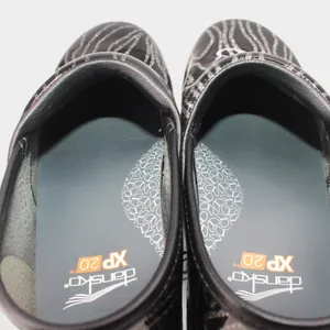 Dansko XP 2.0 Glitter Waves Patent Clogs Women 37 thumbnail 14