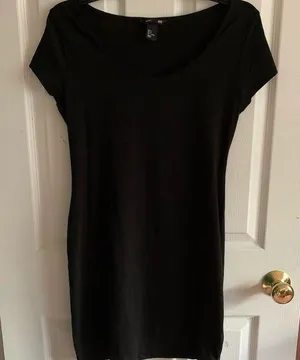 H&M Black bodycon dress thumbnail 1