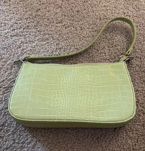Green shoulder bag thumbnail 1