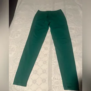 Aurola Women's Green High-Waisted Leggings thumbnail 3