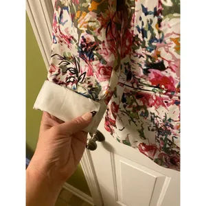 Beautiful Liz Claiborne floral blazer size small thumbnail 3