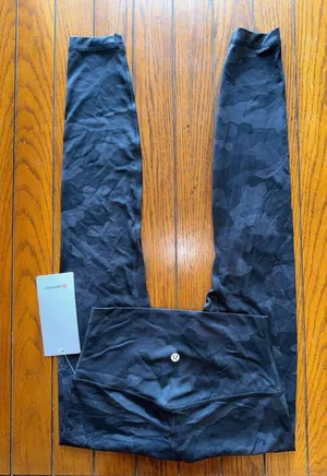 Lululemon Align High Rise 28” Heritage Camo Black H3DC Size 6 NWT thumbnail 1