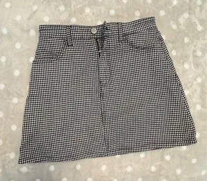 Brandy Melville Skirt John Galt thumbnail 1