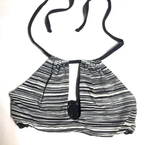 Frankie's Bikinis Top‎ thumbnail 1