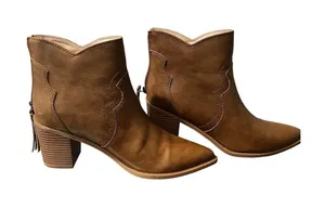 Brown Western Ankle Boots Pointed Toe Tassel Back Zip M4B076‎ Womens Size 7.5 thumbnail 1