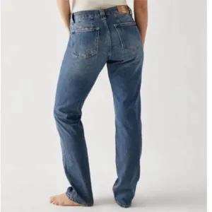 FREE PEOPLE CRVY Siren Low Rise Straight Leg Jeans / Vixen thumbnail 2