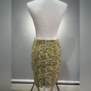 CLEAROUT! J. Crew Patterned Pencil Skirt Size 2P EUC thumbnail 2