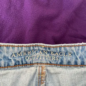 American Eagle women’s light wash blue denim‎ ripped hi-rise festival shorts 4 thumbnail 6