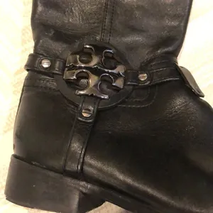 Tory Burch Aaden Black Leather Riding Boots Size 6 Silver Logo Tall Knee High thumbnail 3