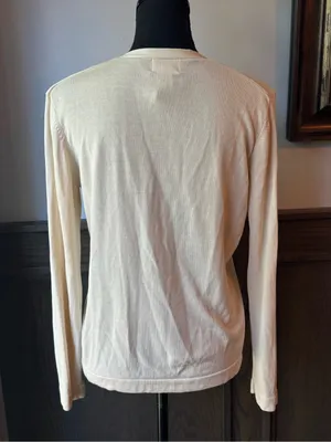 Silks 100% silk Light Cream V-Neck Button-Front Cardigan Sweater thumbnail 3