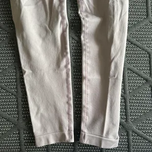 Size S Light Purple High-Waisted Leggings with Scrunched Butt thumbnail 2