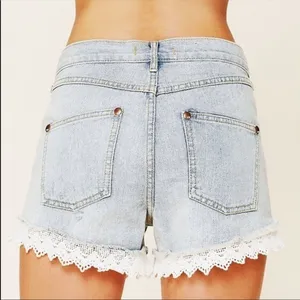 Free People Lace Trimmed Jean Denim‎ Shorts Size 27 thumbnail 2