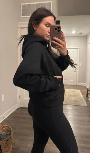 Black Pullover Size M thumbnail 4