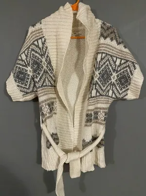 Old Navy Short Sleeve Cardigan Size Small thumbnail 1