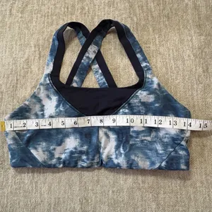 Lululemon On Your Way Sports Bra Women 8 Blue‎ White Tie Dye Luxtreme Activewear thumbnail 3