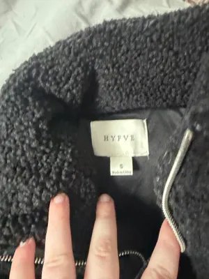 hyfve sherpa puffer vest ! thumbnail 2