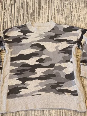 AERIE women's XS (Oversized) gray camo sweatshirt Retails $49.95 thumbnail 3