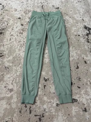 Lululemon Dance Studio Mid-Rise Jogger *Full Length Size 4 in Palm Court thumbnail 3