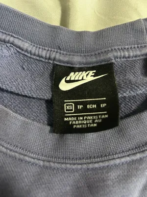 nike cropped shirt thumbnail 3