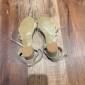 NEW Elegant Beige Women's Heels Size 6 thumbnail 6
