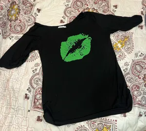 Magic Black Top with Unique Design thumbnail 1