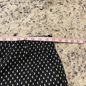 Ann Taylor Bermuda Shorts Womens 10 Black White Geometric Diamond City Shorts thumbnail 5