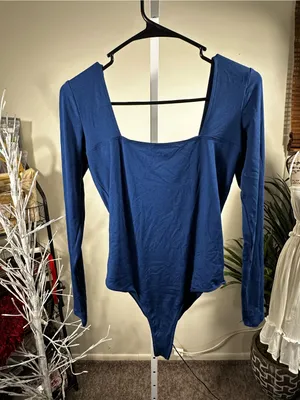 N232. Hollister Navy Scoop Neck Long Sleeve Bodysuit size medium thumbnail 3