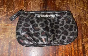Victoria’s Secret Coin Purse thumbnail 1