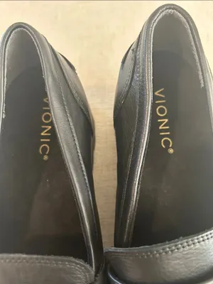 Vionic Cheryl II Lug Penny Loafer, Black. Size 8.5, NWOT display pair thumbnail 8