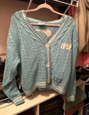 Taylor Swift Cardigan 1989 thumbnail 1