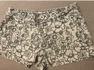 Aeropostale Womens Floral Chino Shorts Olive Green‎ cream Y2K Size 9/10 Low Rise thumbnail 1