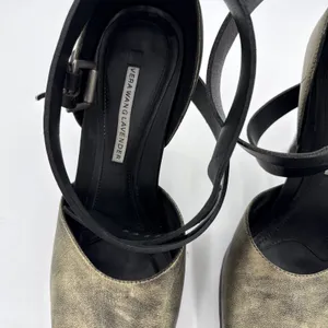 Vera Wang Lavender Metallic & Black Leather Strappy Heel Sandals Size 8.5 thumbnail 4