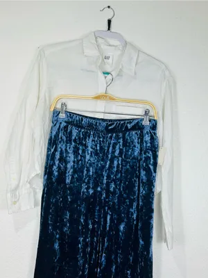 A New Day Women’s 2-Piece Outfit Set GAP Shirt & Velvet Wide Leg Pants Size Small thumbnail 6
