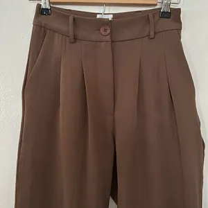 Princess Polly Women's Brown trousers EUC thumbnail 3