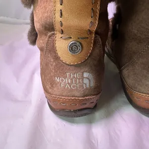 The North Face Dark Brown Fur-Lined Winter Boots thumbnail 9