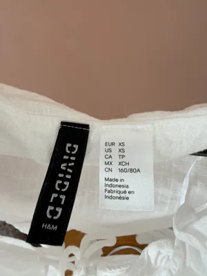 H&M Top White thumbnail 2