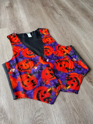 Women’s Vintage 111 Main sleeveless Halloween Vest thumbnail 2