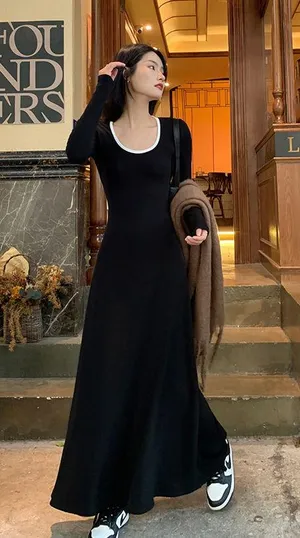 Black Long Sleeve Contrast-Trim Maxi Dress thumbnail 1