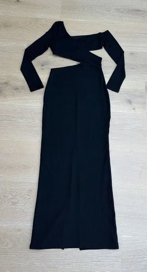 White Fox Maxi Dress Long Sleeve Ribbed Hot Right Now Size L Black thumbnail 1