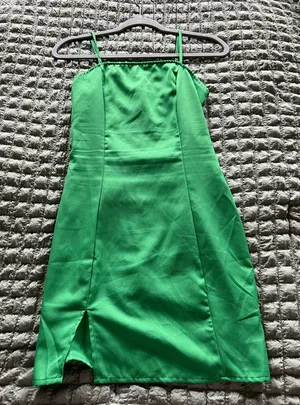 SheIn Green satin mini dress with slit and tie back detail. Size: S #satin #party #eveningwear thumbnail 1