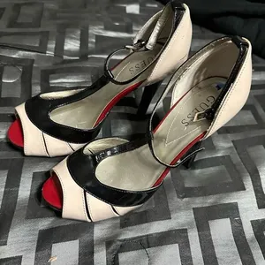 Guess tan/black/red stiletto peep toe heel thumbnail 1